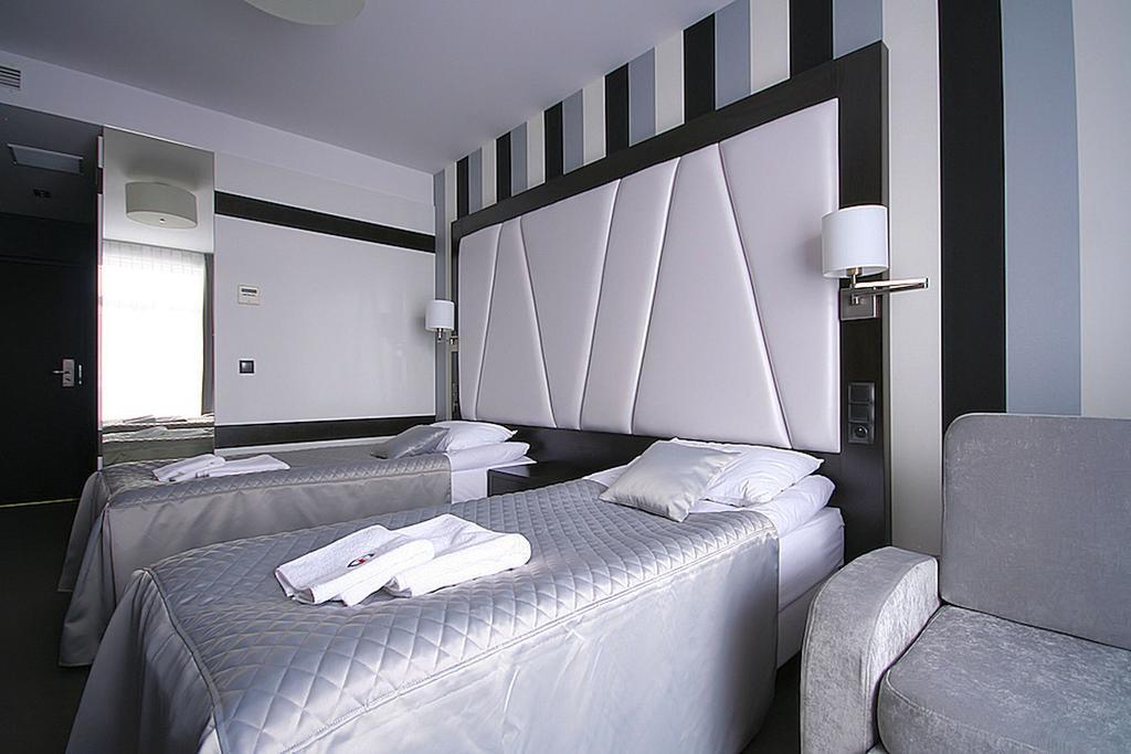 Hotel Grafit Kostomloty Pierwsze Rom bilde